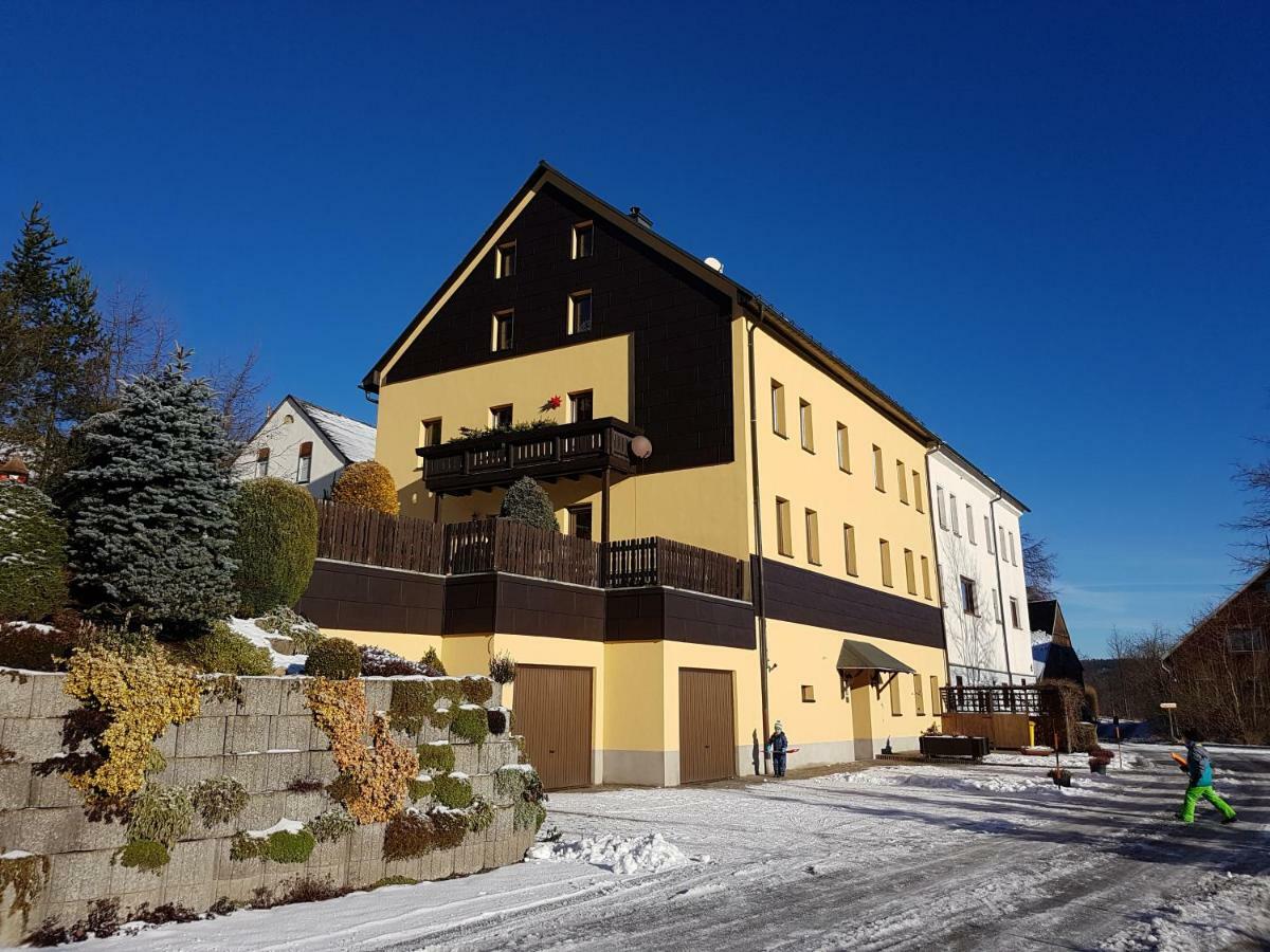 Ferienwohnungen "Am Schloessel" Oberwiesenthal Exterior photo